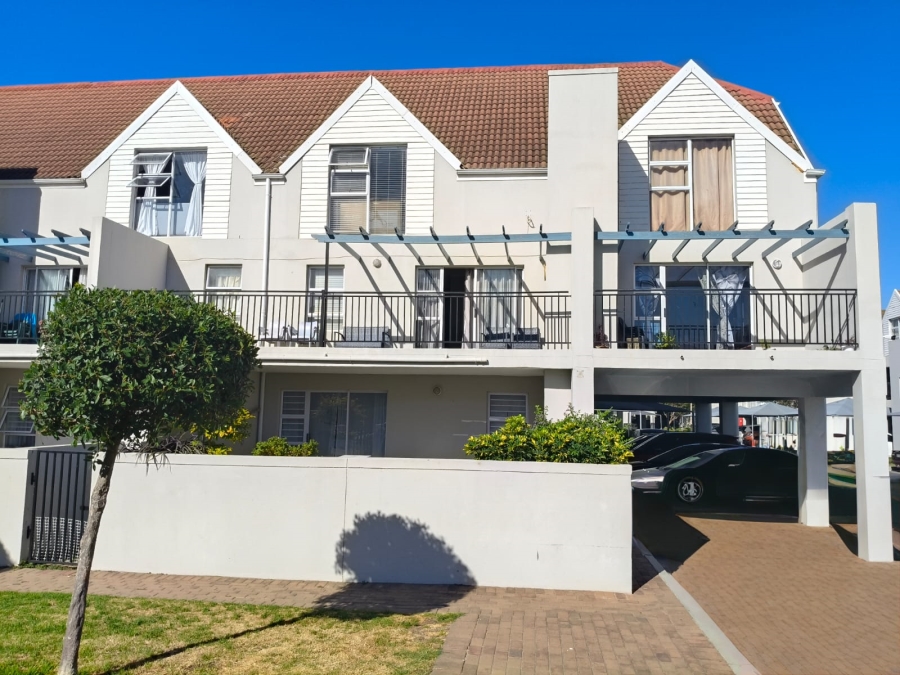 2 Bedroom Property for Sale in Whispering Pines Western Cape